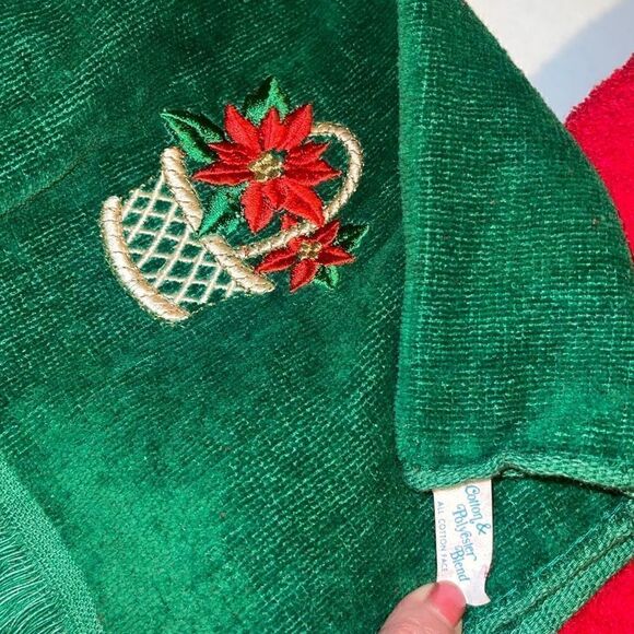 Cannon Red Christmas Bath Towels and 4 washcloths - Picture 7 of 10